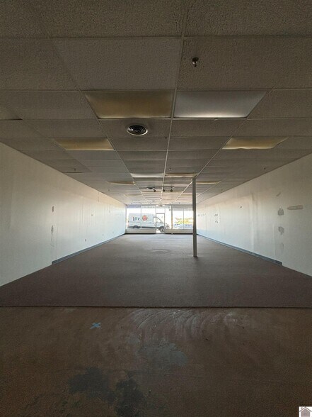 More Photos Of 708A N 12th St, Murray General Retail For Lease