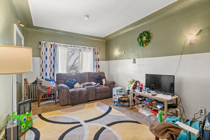More Photos Of 1205 Garfield Ave, Lincoln Park Apartments For Sale