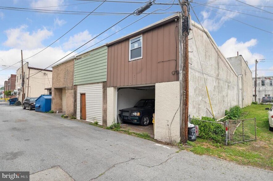 More Photos Of 934 Market St, Marcus Hook Storefront Retail Residential For Sale