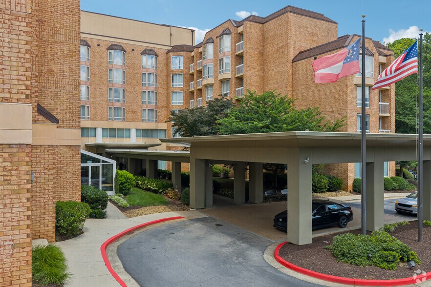 More Photos Of 6120 Peachtree Dunwoody Rd, Atlanta Hotel For Sale