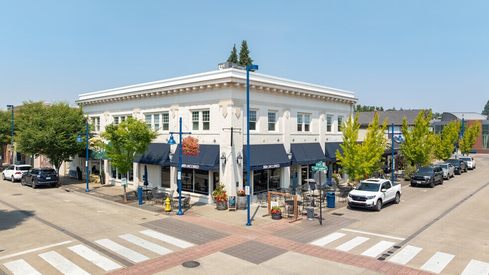 Primary Photo Of 16079 SW Railroad St, Sherwood Office For Sale