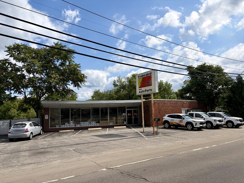 Primary Photo Of 197 Putnam Pike, Johnston Freestanding For Sale