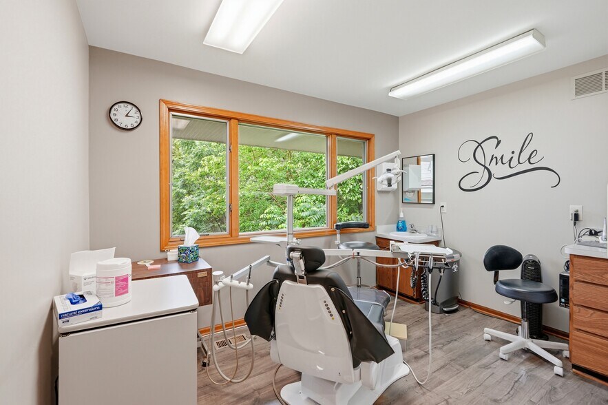 More Photos Of 11032 Grand River Rd, Brighton Office Residential For Sale