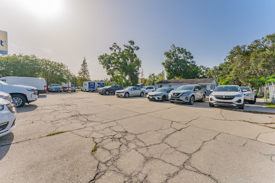 More Photos Of 120 W Memorial Blvd, Lakeland Auto Dealership For Sale