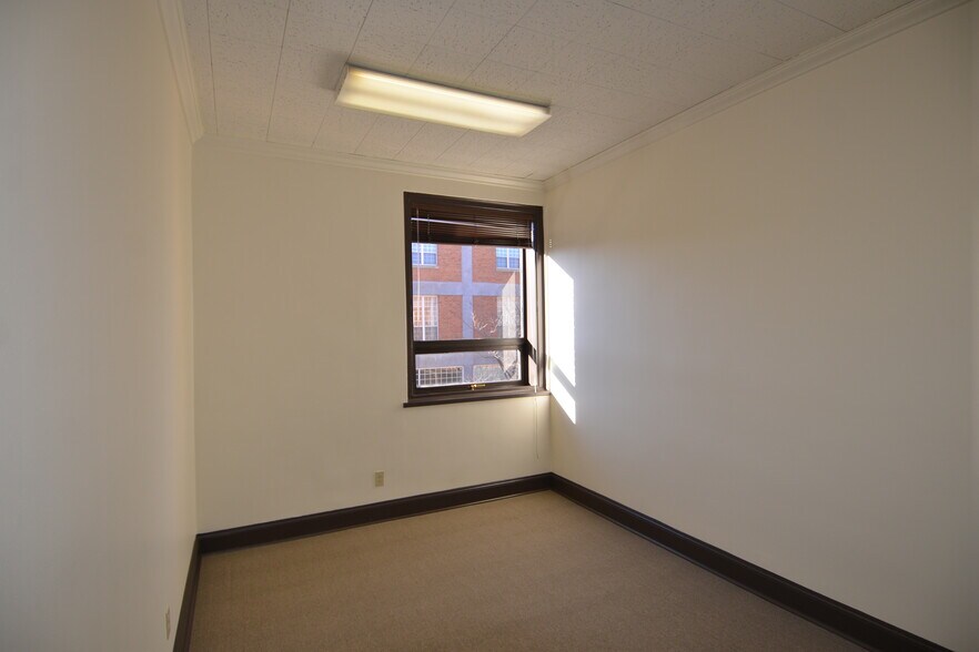 More Photos Of 114 N San Francisco St, Flagstaff Office For Lease