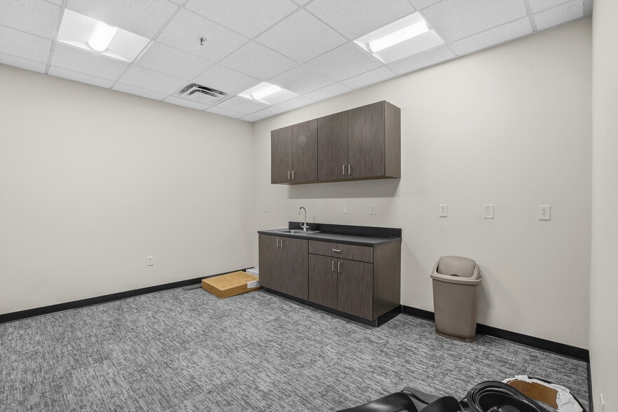 More Photos Of 2310 Charleston Regional Pky, Charleston Distribution For Lease