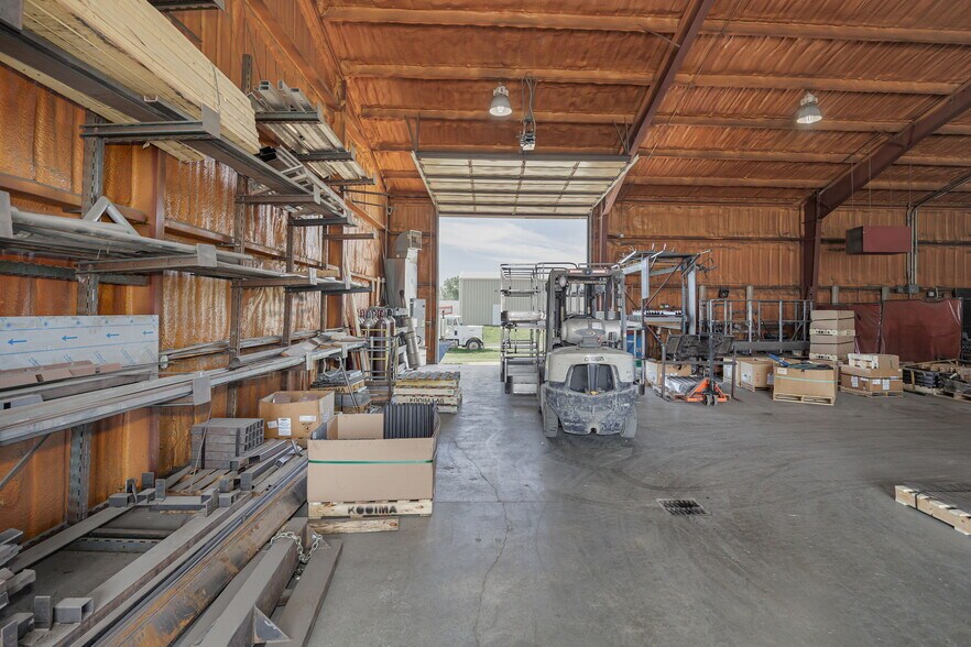 More Photos Of 801 Woodsdale Rd, Elwood Warehouse For Sale