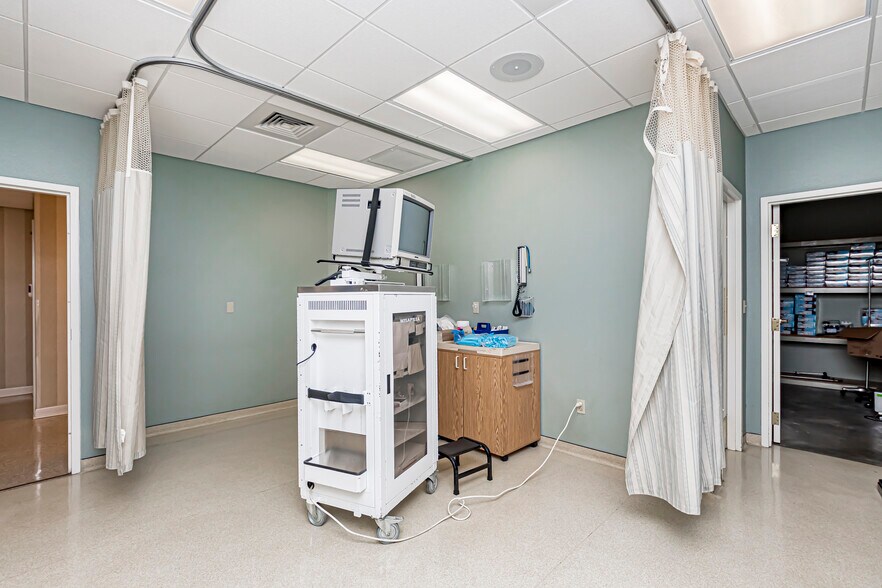 More Photos Of 8425 Cumberland Pl, Baton Rouge Medical For Lease