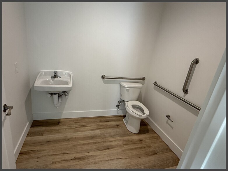 More Photos Of 3764 E Amity Ave, Nampa Office For Lease