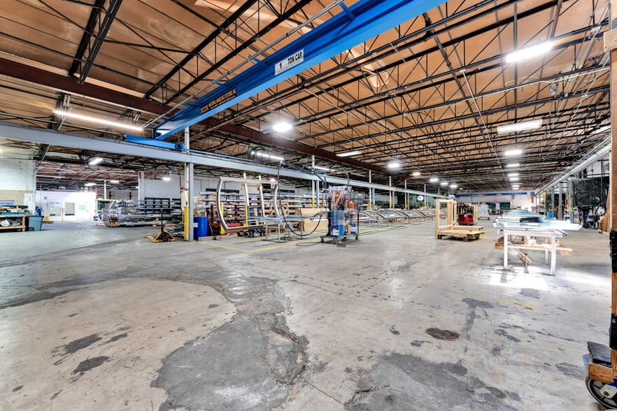 More Photos Of 7620 W 2nd Ct, Hialeah Unknown For Lease