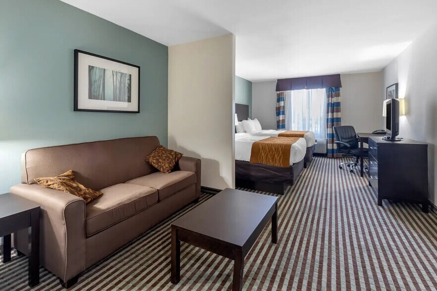 More Photos Of 3112 W Fir St, Perry Hotel For Sale