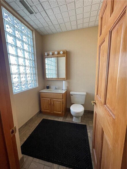 More Photos Of 1399 Military Rd, Tonawanda Warehouse For Sale