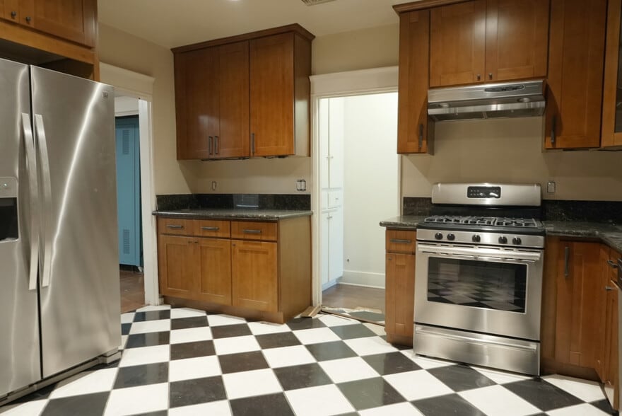 More Photos Of 1201 Temple St, Los Angeles Flex For Lease