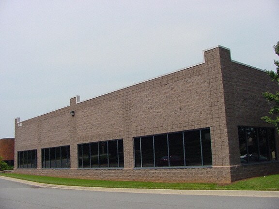 More Photos Of 11390 Old Roswell Rd, Alpharetta Research And Development For Lease