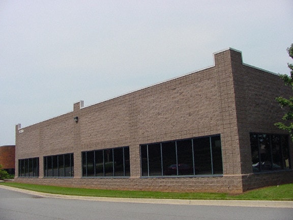 More Photos Of 11390 Old Roswell Rd, Roswell Research And Development For Lease