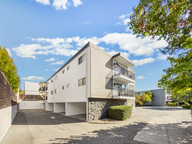 More Photos Of 950 Mountain View Dr, Lafayette Apartments For Sale