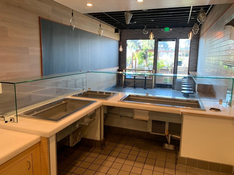 More Photos Of 2301-2309 Main St, Santa Monica Storefront Retail Office For Lease