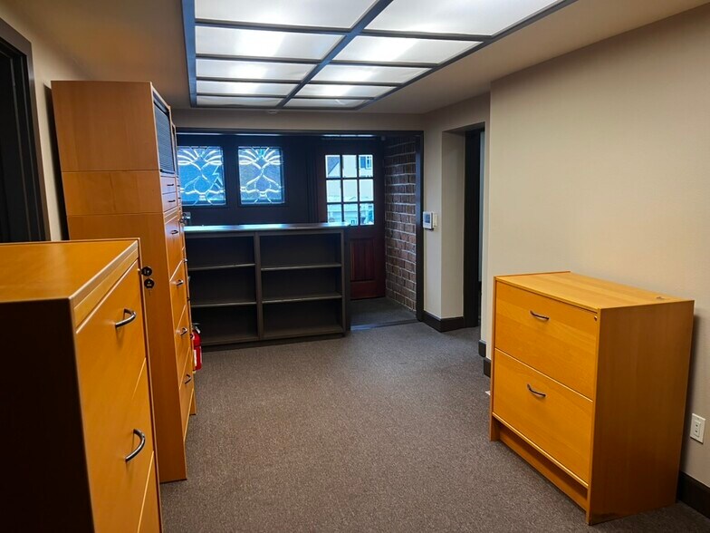 More Photos Of 725 NW Broadway St, Bend Office For Lease