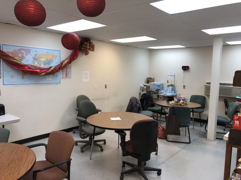 More Photos Of 115-119 N 1330 W, Orem Manufacturing For Lease