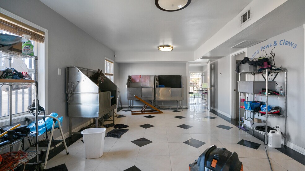 More Photos Of 16379 Foothill Blvd, Fontana Loft Creative Space For Sale