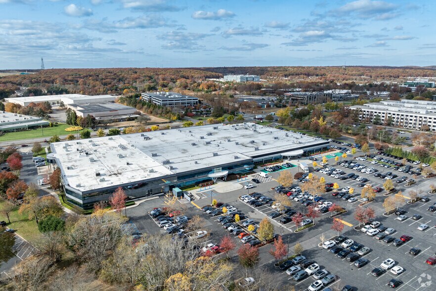 More Photos Of 515 Broadhollow Rd, Melville Office For Lease