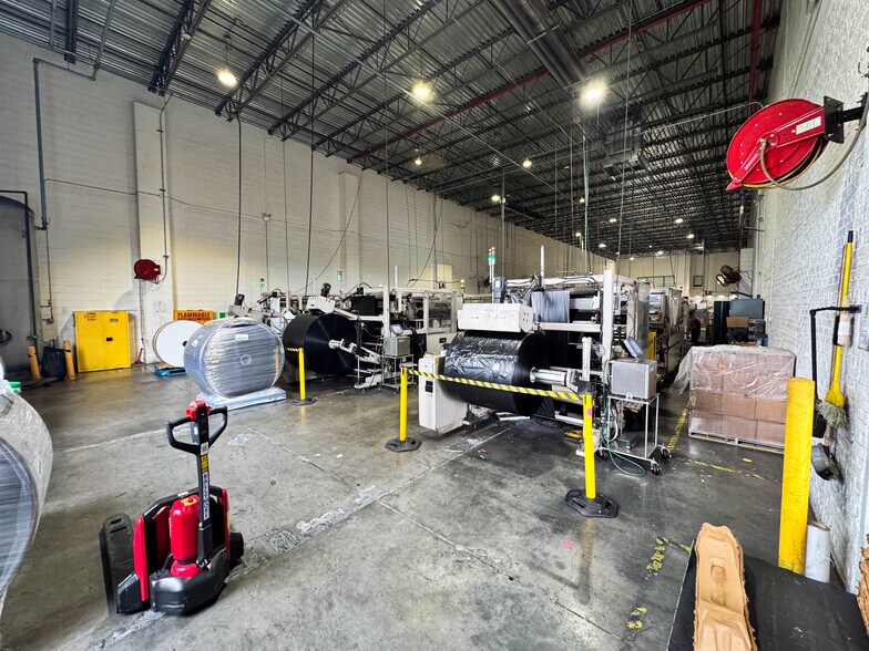 More Photos Of 2048 119th St, College Point Warehouse For Lease