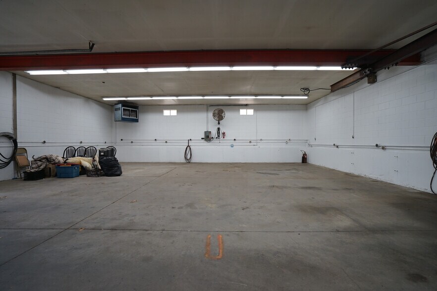 More Photos Of 81 Macondray St, Cumberland Warehouse For Sale