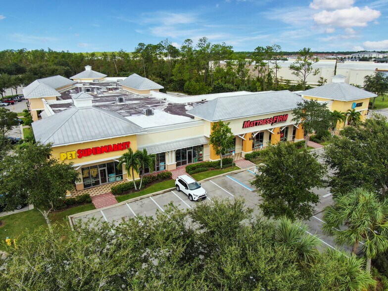 More Photos Of 9960 Business Cir, Naples Unknown For Lease