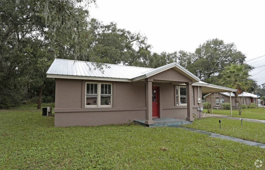 Primary Photo Of 120 S Palm Ave, Palatka Office Residential For Lease