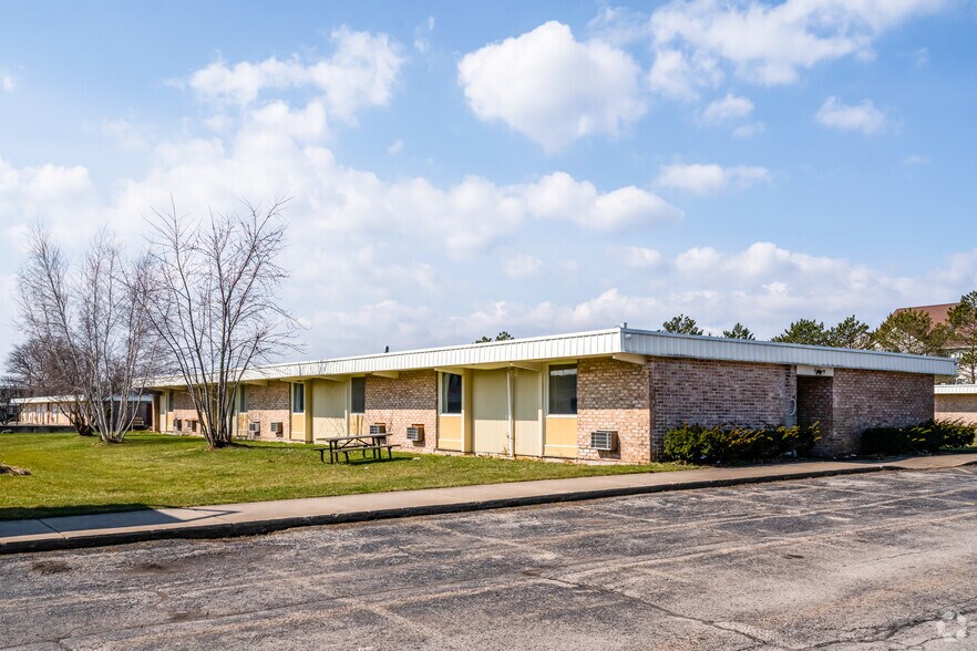 More Photos Of 4853 W Henrietta Rd, Henrietta Hotel For Sale