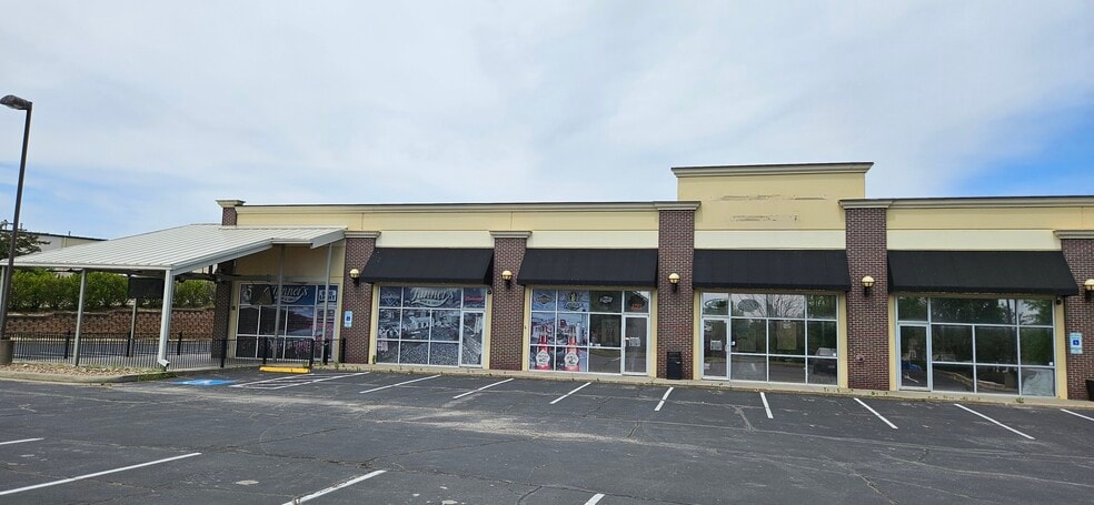 Primary Photo Of 2701A-2701G Running Horse Rd, Kansas City Storefront Retail Office For Lease