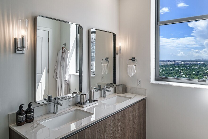 More Photos Of 201 SE 6th Ave, Fort Lauderdale Apartments For Lease