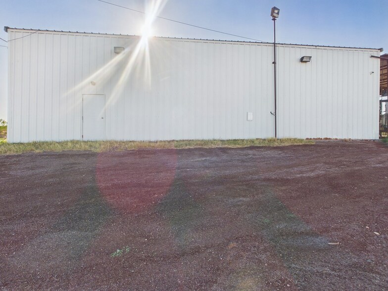 More Photos Of TBD Rancho St, Pecos Warehouse For Sale