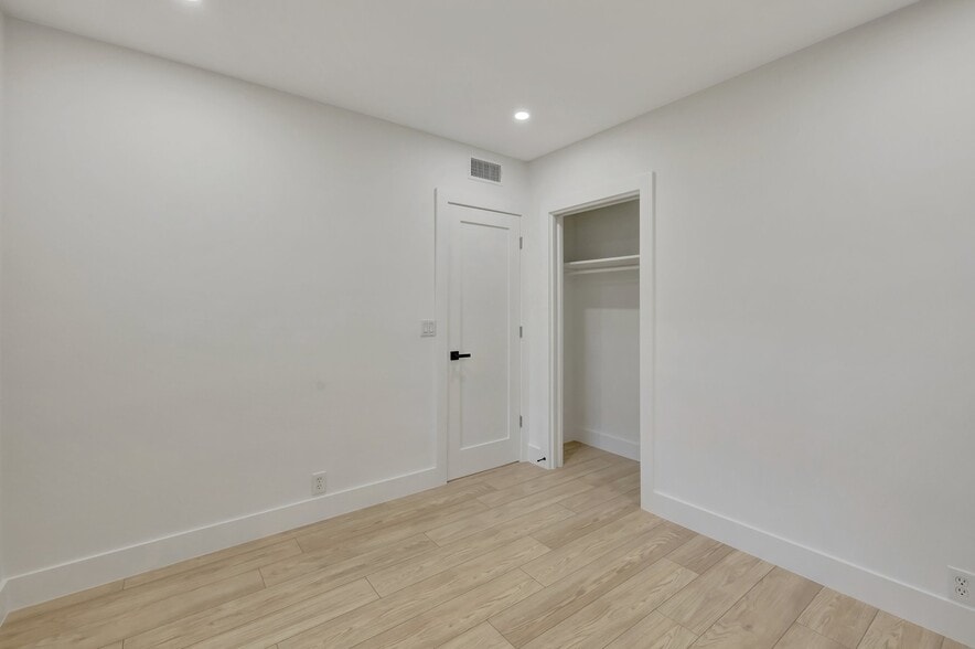More Photos Of 323 De Carie St, Delray Beach Apartments For Sale