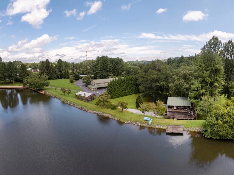 More Photos Of 8826 Boylston Hwy, Mills River Flex For Sale