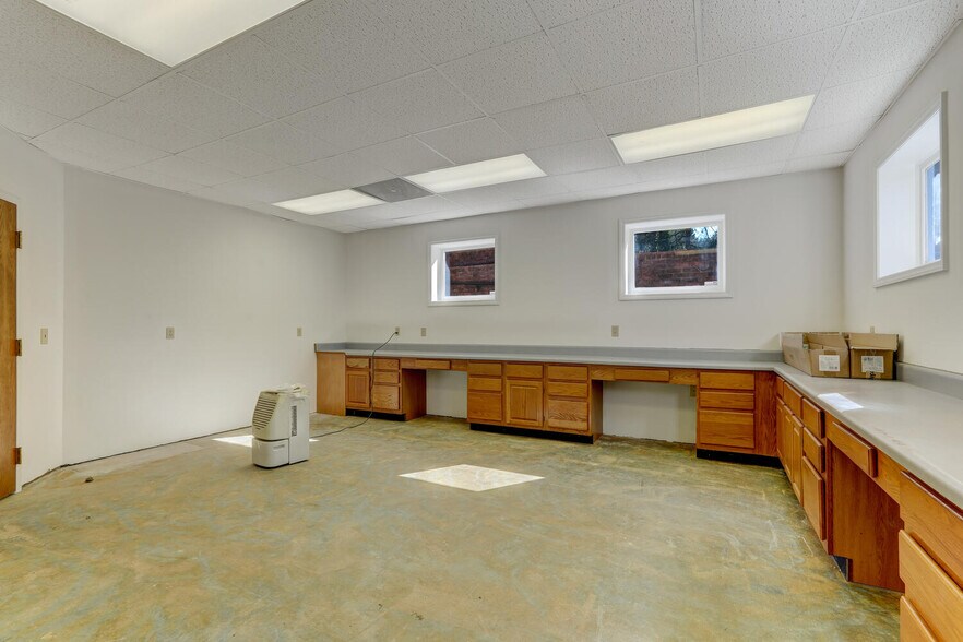 More Photos Of 601 W Harrison St, Reidsville Medical For Sale