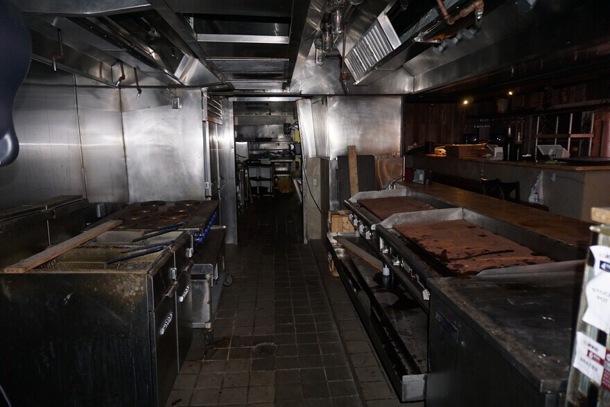 More Photos Of 5800 34th St N, Saint Petersburg Restaurant For Sale