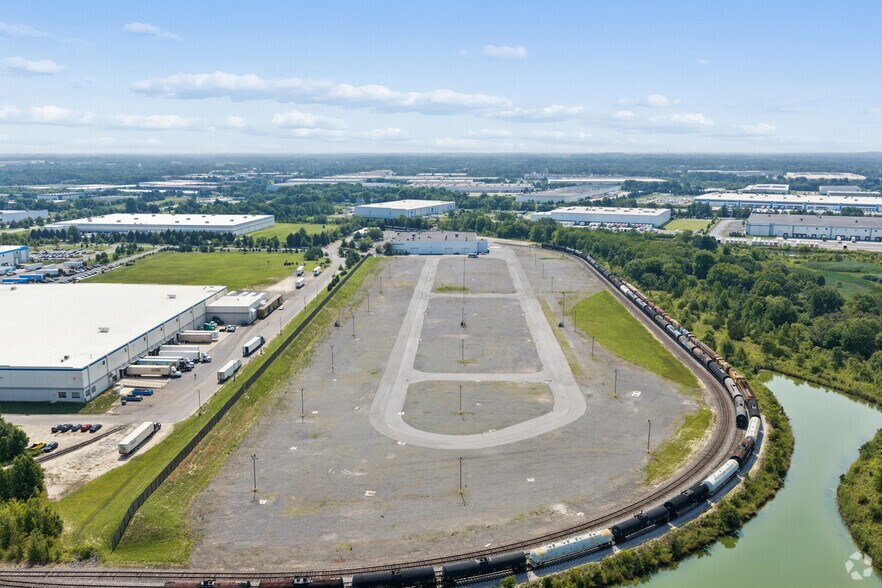 More Photos Of 300 Progress Ct, Logan Township Warehouse For Lease