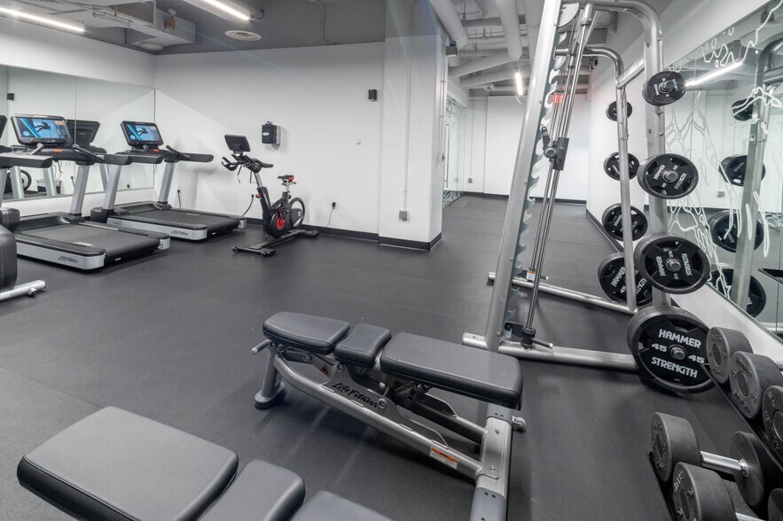More Photos Of 2300 Wilson Blvd, Arlington Office For Lease