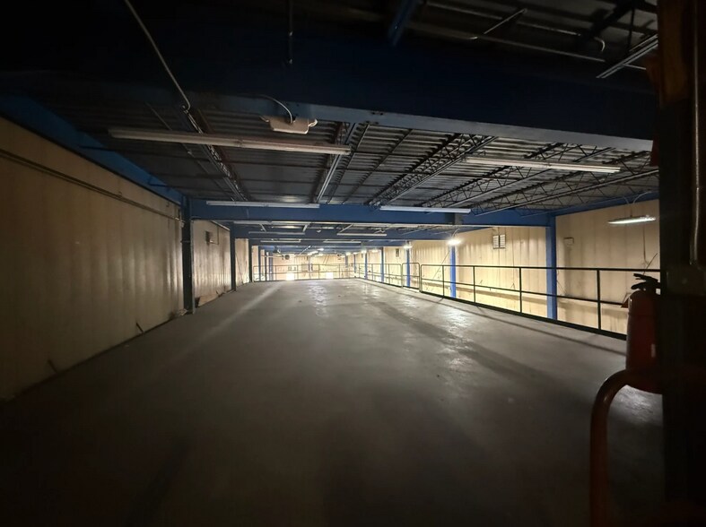 More Photos Of 8 Minneakoning Rd, Flemington Warehouse For Sale