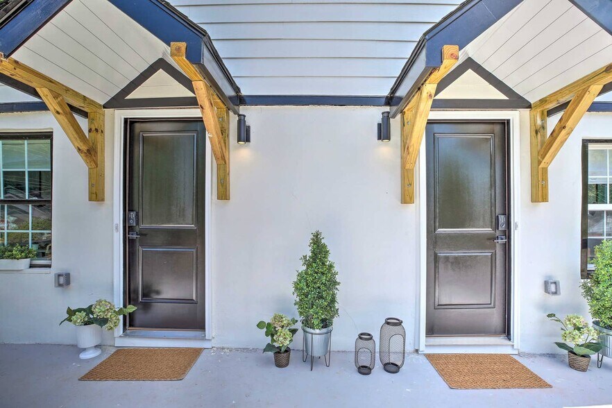 More Photos Of 1026 Ashby Grv SW, Atlanta Apartments For Sale