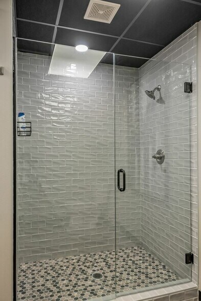 More Photos Of 7330 Julie Francis Dr, Shreveport Warehouse For Sale
