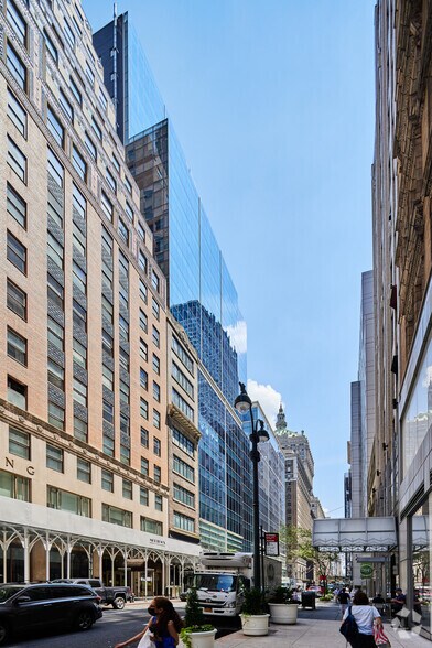More Photos Of 551 Fifth Ave, New York Office For Lease