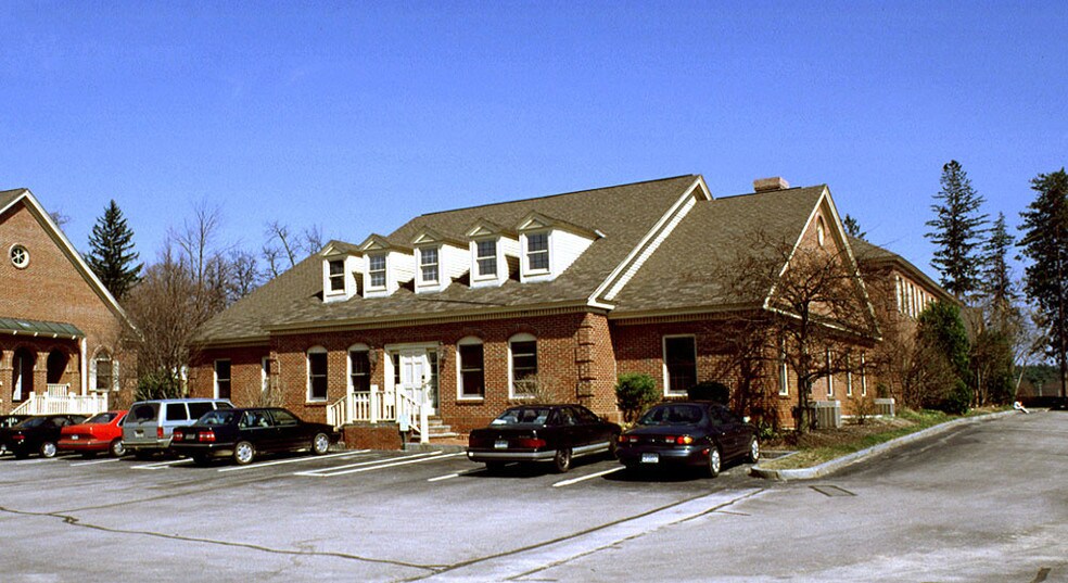 More Photos Of 116 S River Rd, Bedford Office For Sale