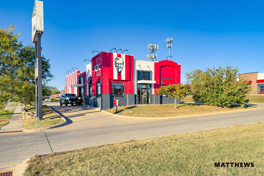 More Photos Of 6104 University Ave, Cedar Falls Fast Food For Sale