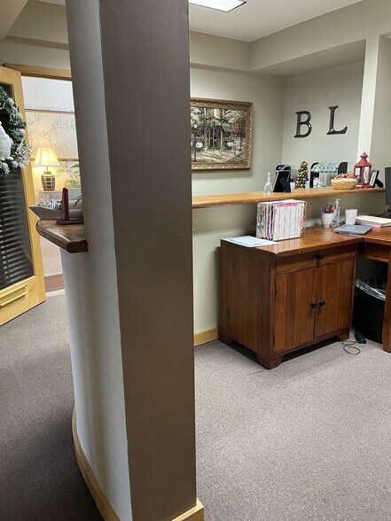 More Photos Of 228-246 Waterfall Dr, Elkhart Loft Creative Space For Sale