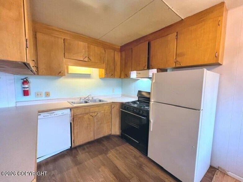 More Photos Of 513 E 15th Ter, Anchorage Apartments For Sale
