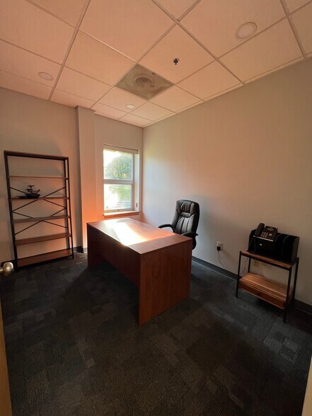 More Photos Of 185 Discovery Dr, Colmar Warehouse For Lease