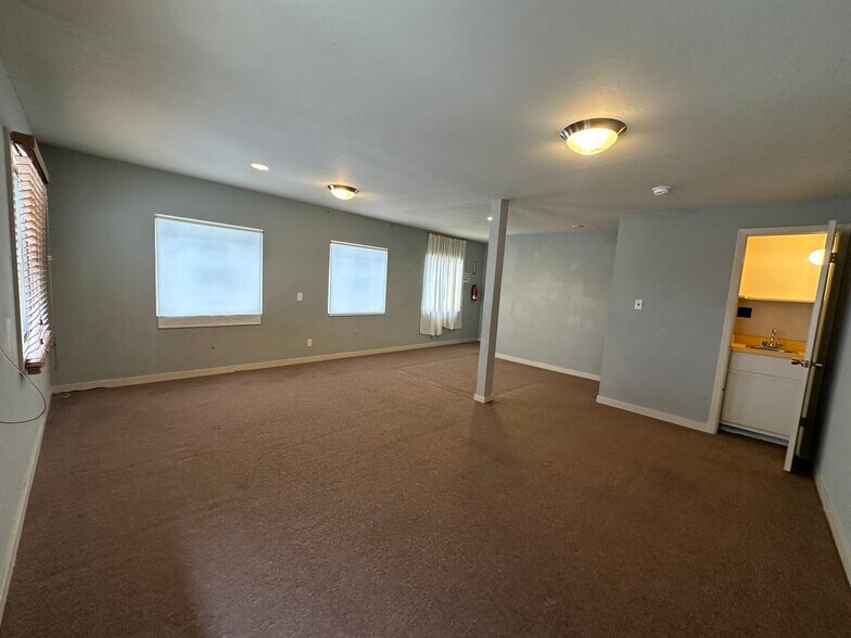 More Photos Of 70 Elmira St, San Francisco Warehouse For Lease