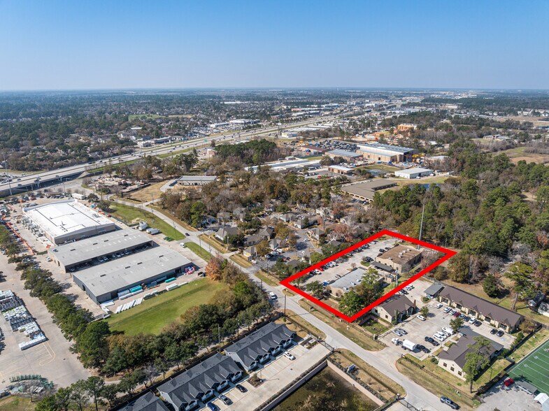 More Photos Of 10320 Lake Rd, Houston Loft Creative Space For Lease